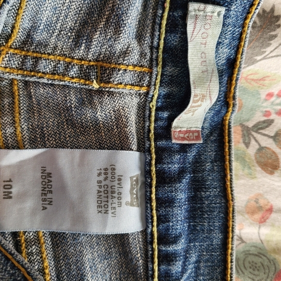 Lot of women's size 10 denim. - Picture 14 of 14